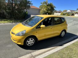 YELLOW HONDA JAZZ 2007 LIKE NEW full