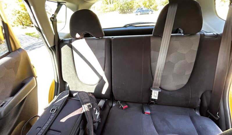 YELLOW HONDA JAZZ 2007 LIKE NEW full