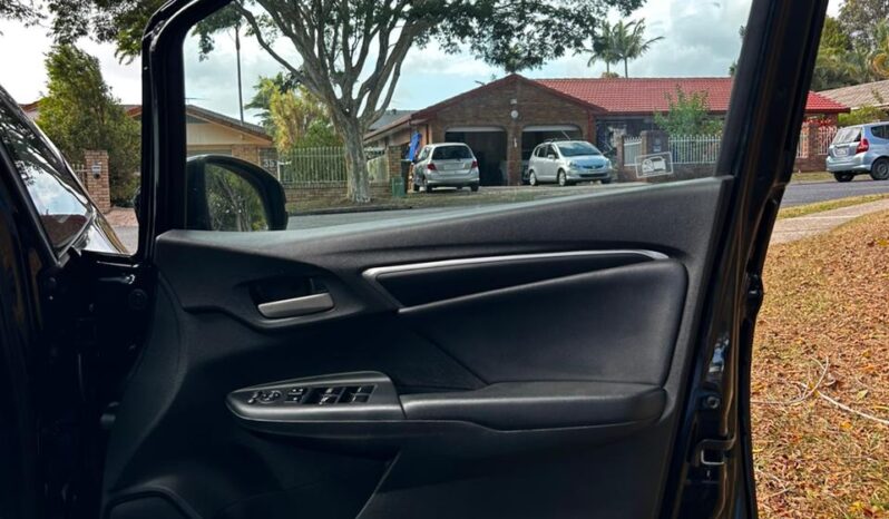 Honda Jazz VTi-L Auto full