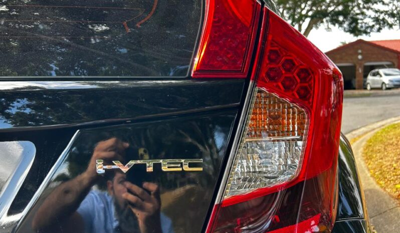 Honda Jazz VTi-L Auto full